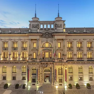 Otel Nh Collection Carlo Iv