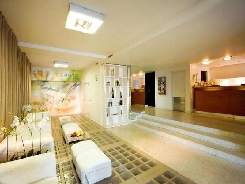 Akcent Hotel Прага